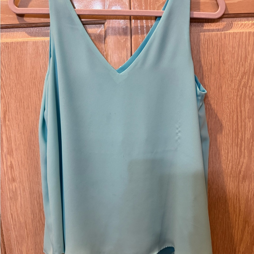 Lilly Pulitzer Blue reversible Camisole top! Size S (tag removed for reversible) - Picture 4 of 6
